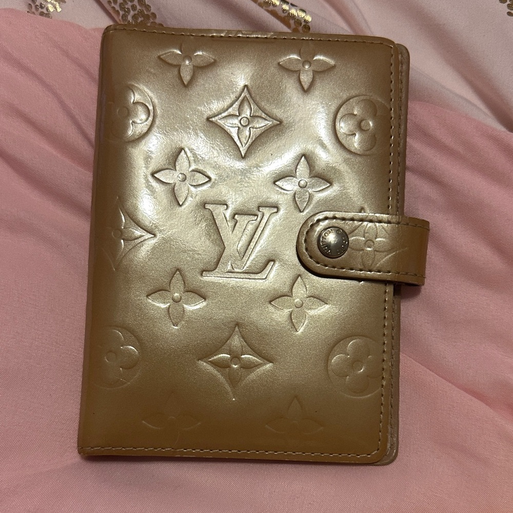 Louis Vuitton Monogram Vernis Small Notebook Organizer in Metallic Champagne